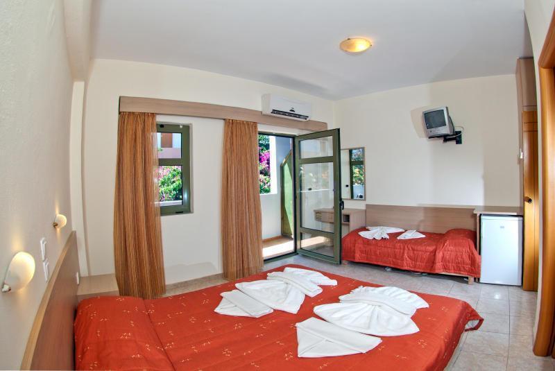 Stella-Katrin Hotel Platanes  Exterior photo